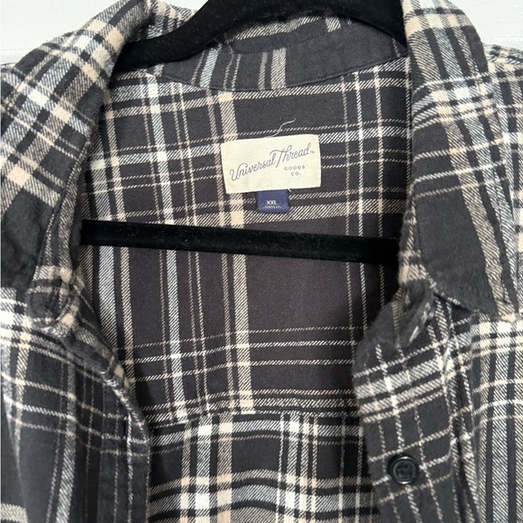 Universal Thread Flannel - Picture 2 of 3
